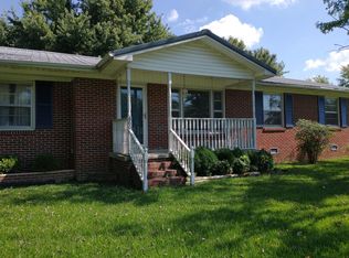 860 J E Evins Ave, Smithville, TN 37166