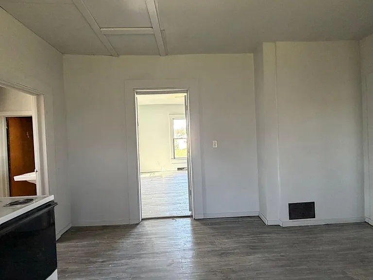 716 Robinson St #B — Photo 5