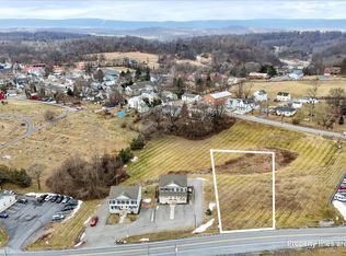 3 School House Dr, Hedgesville, WV 25427