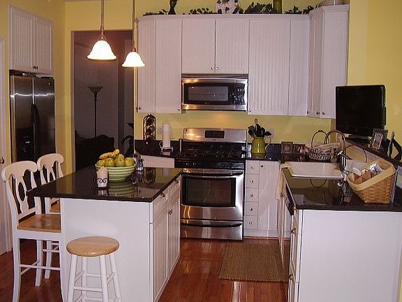 4th image of 7004 Zenith Ct