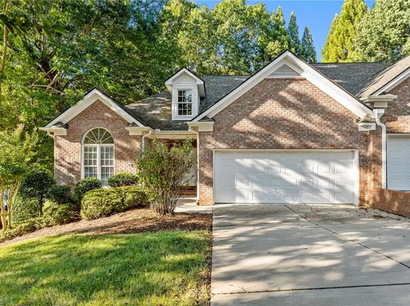 4 Indigo Lake Ter, Greensboro, NC 27455
