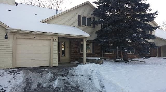 Fox Ridge is a great location near everything but with a quiet cul de sac