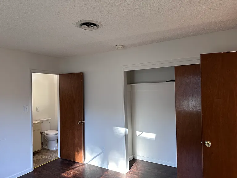 638 Radcliffe Dr — Photo 8