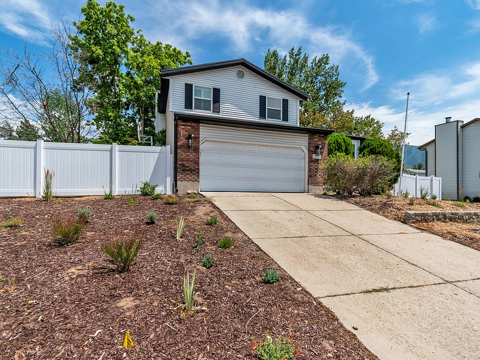 1st image of 10313 Countrywood Dr