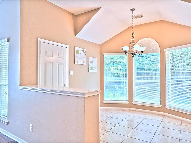 4530 Springfield Lakes St — Photo 13