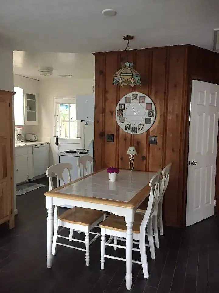 2 bed, 728 sqft, $2,400 — Photo 3