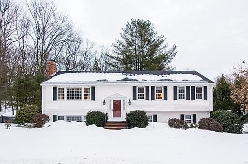 1st image of 5 Carol Ann Dr