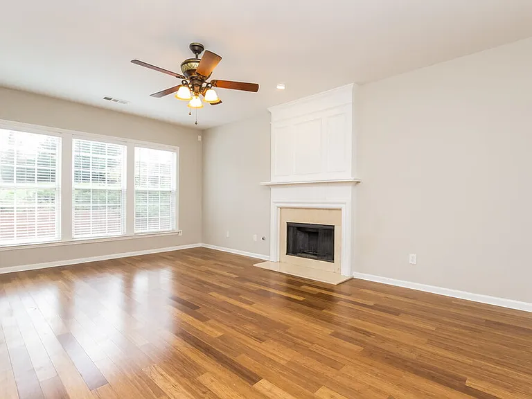 3670 Azurite St — Photo 2