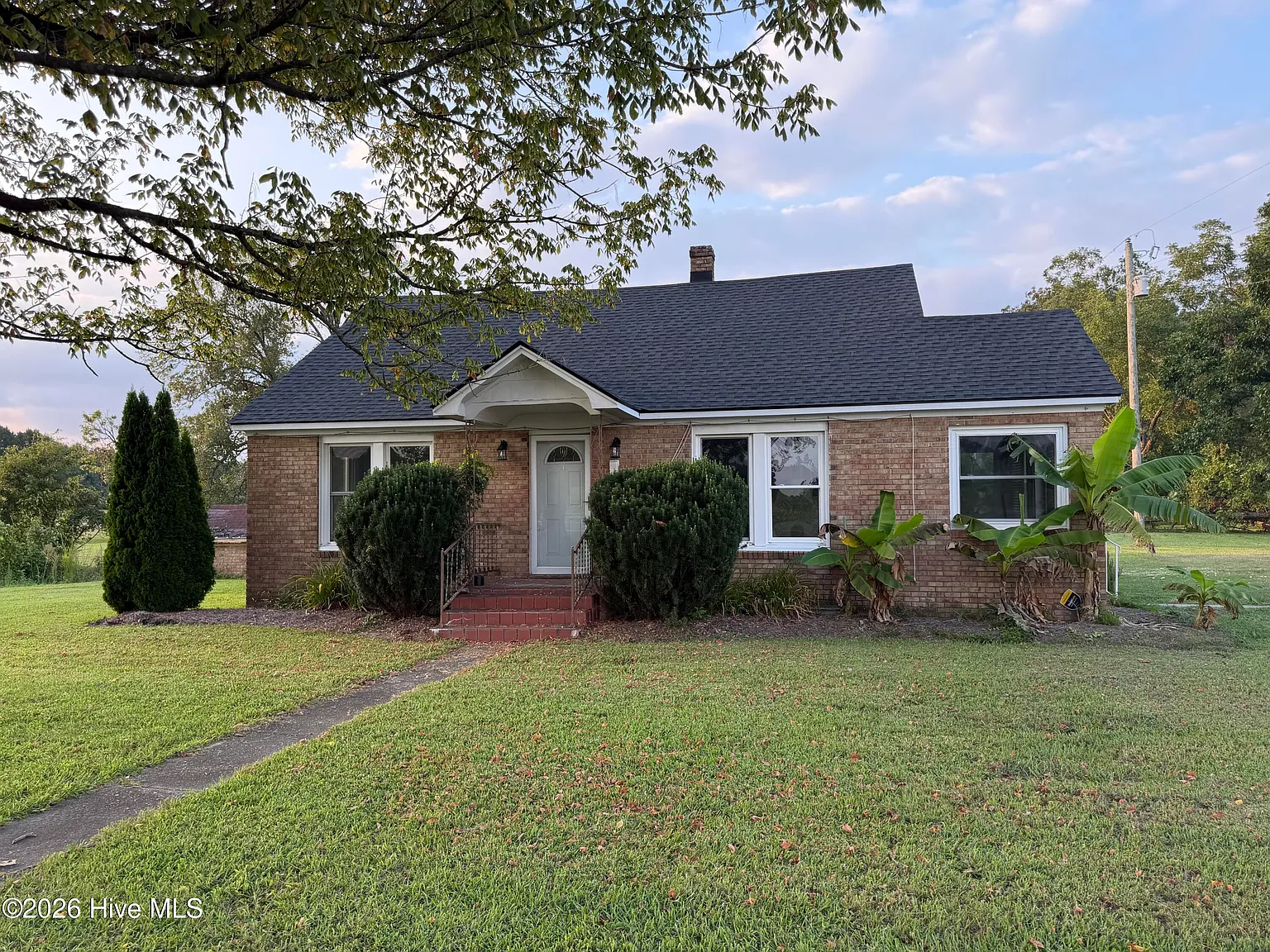 2 bed, 2.0 bath, 1646 sqft, $1,350 — Photo 1