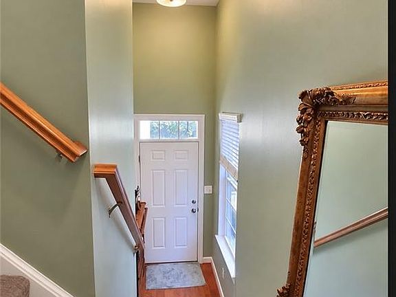 5th image of 113 Ellery St