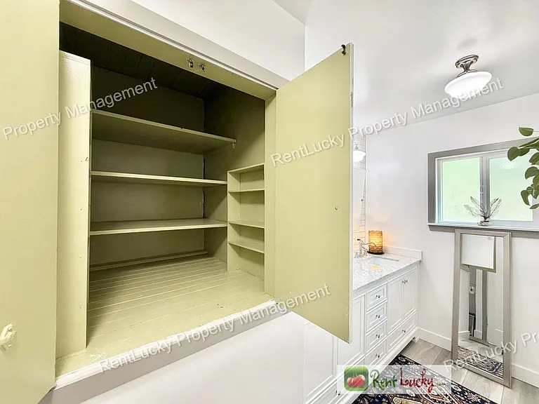 1612 Markham Ave NE — Photo 22