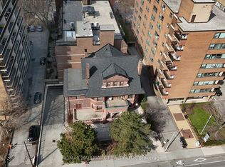 212 Saint George St #106, Toronto, ON M5R2N5