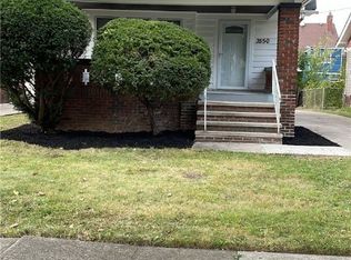 3550 Pennington Rd, Shaker Heights, OH 44120