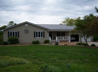 1407 W Mack Ave, Olney, IL 62450