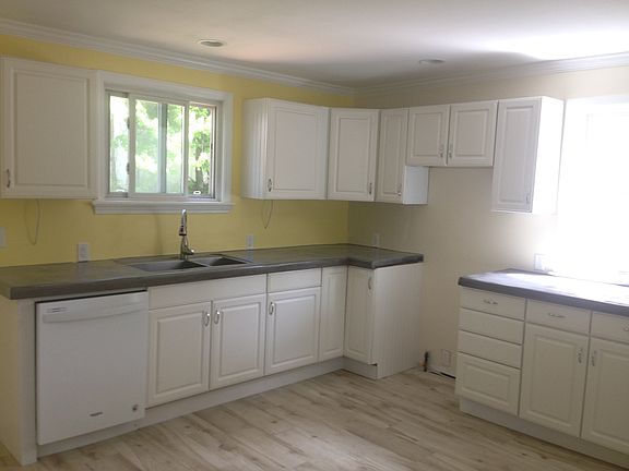 Beautiful, open Kitchen
