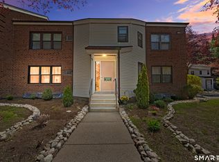 69 Wellington Dr #69, Farmington, CT 06032