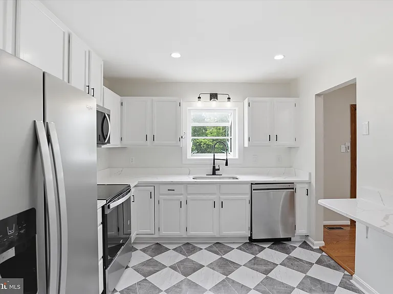 7264 Twilight Ct — Photo 27