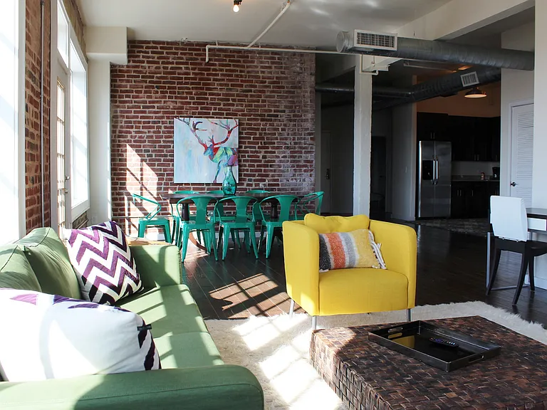 Frankford Lofts — Photo 3
