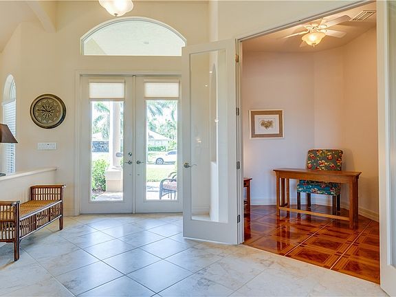 3rd image of 2123 SW 40th St