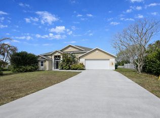301 SW Buzby Court, Port St Lucie, FL 34953
