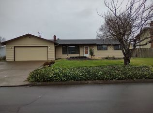 1696 Rambling Dr, Springfield, OR 97477