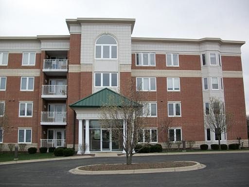 1st image of 16001 88th Ave #101