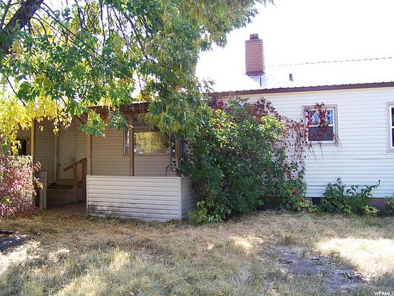 5th image of 636 Williams St