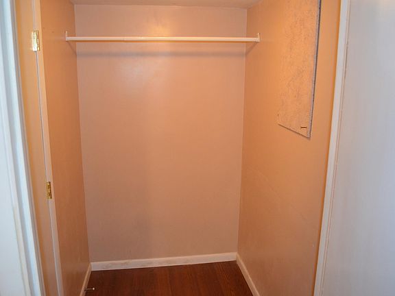 2nd image of 19 E Clearview Dr APT F
