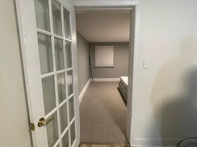 137 Wellington St — Photo 8