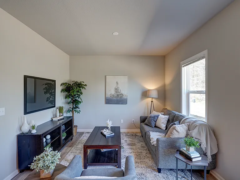 639 McKay Way — Photo 5