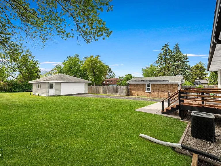 225 Sky Hill Rd — Photo 11