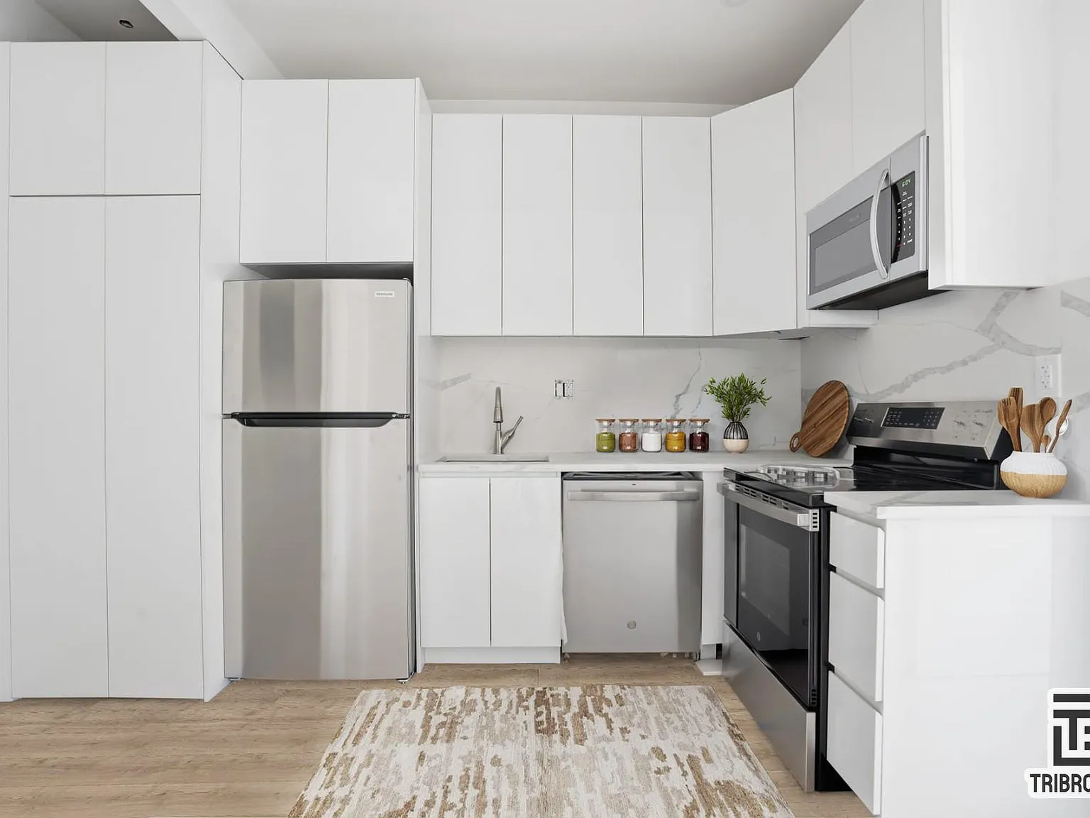 461 Lexington Avenue — Photo 2