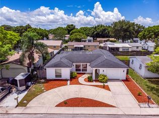 7040 King Arthur Dr, Port Richey, FL 34668