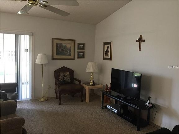 3rd image of 130 Lake Daisy Ter