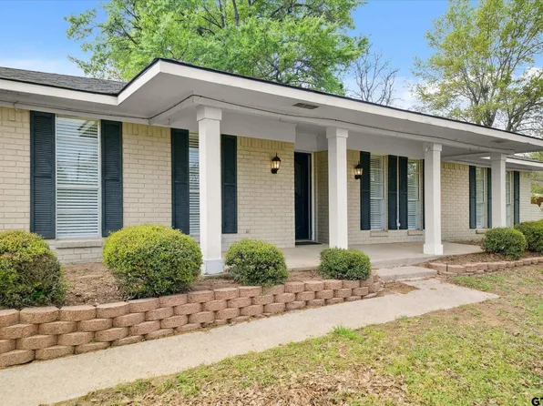 1015 W College St, Canton, TX 75103