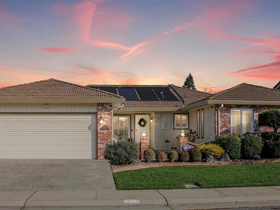 1st image of 1511 Iris Dr