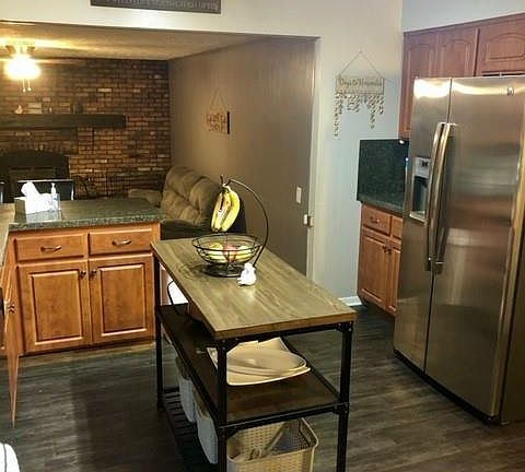 5th image of 3242 Helen Dr