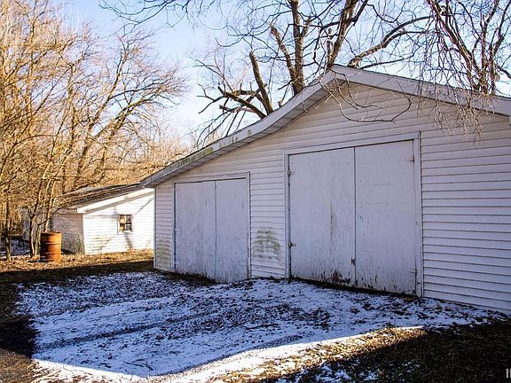 3rd image of 13526 E 6th St