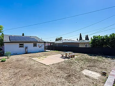 3 bed, 1081 sqft, $3,995 — Photo 3