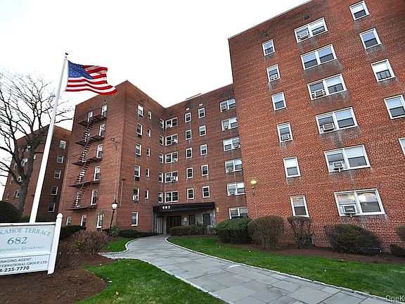 2nd image of 682 Tuckahoe Road #5H