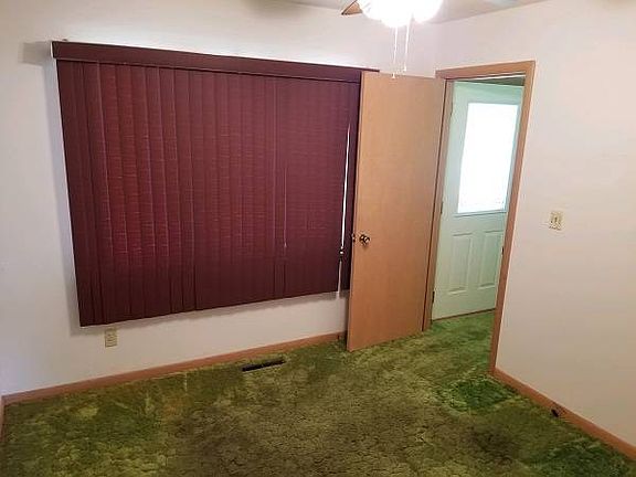3rd image of 919 Phillips Ave