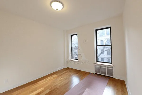 Rented by Peter Ashe | media 7