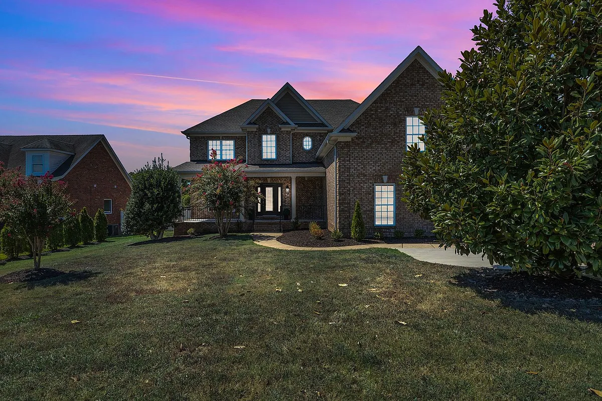Building Photo - 953 Warrior Dr