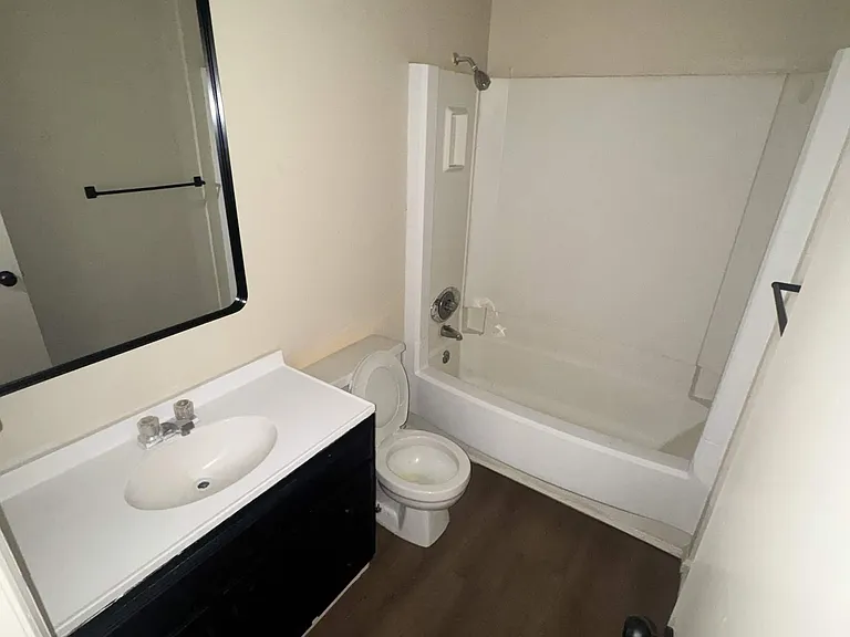 Chapparal Apartments — Photo 44