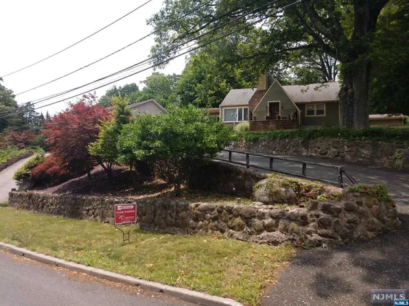 142 Highview Ave, Hawthorne, NJ 07506