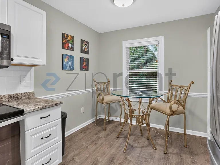 307 Hollyfax Cir — Photo 10