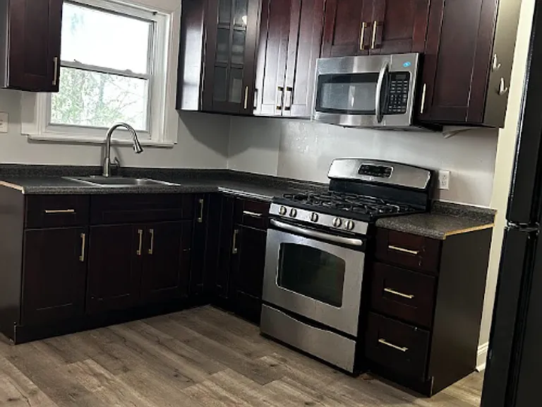 601 Clay Ave — Photo 14