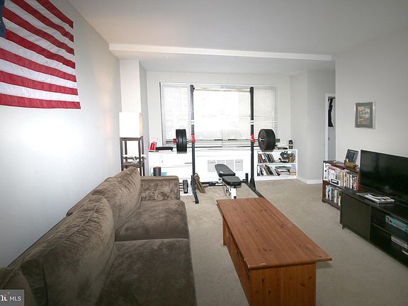 4th image of 1021 Arlington Blvd APT 317