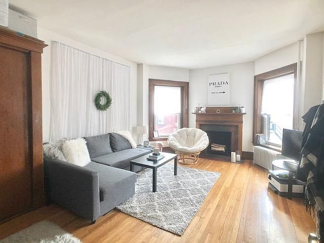 2nd image of 849 Beacon St #U6