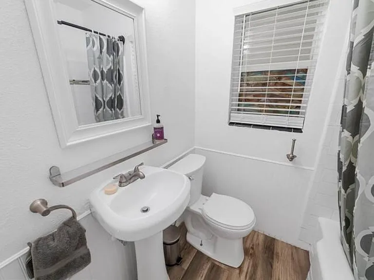 2637 Ernest St — Photo 7